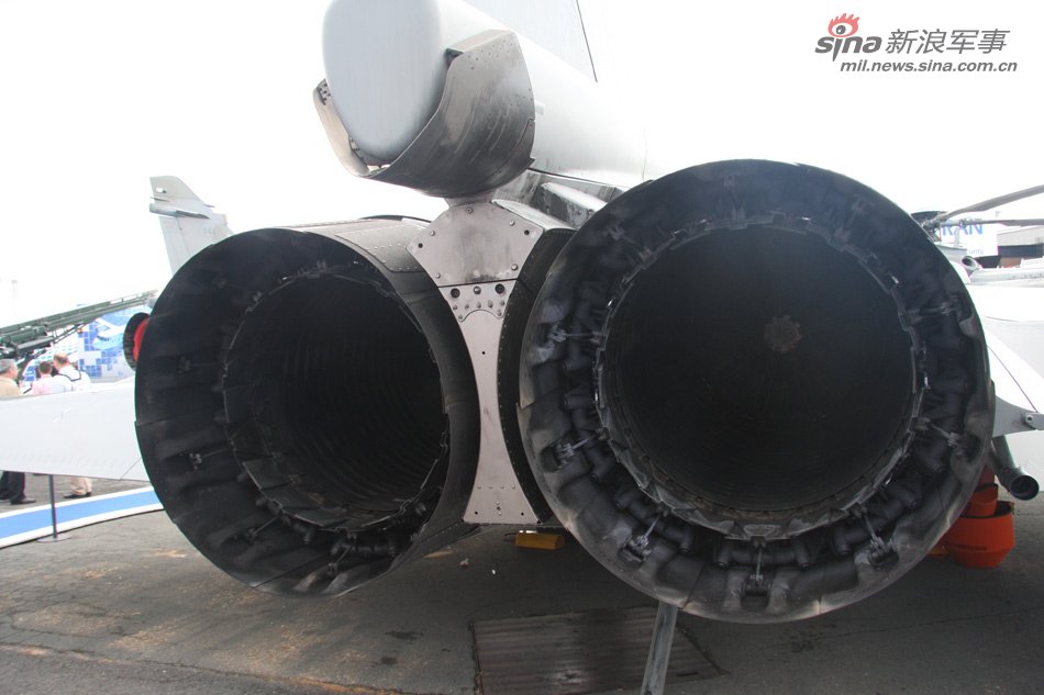 我国主机战机尾喷口