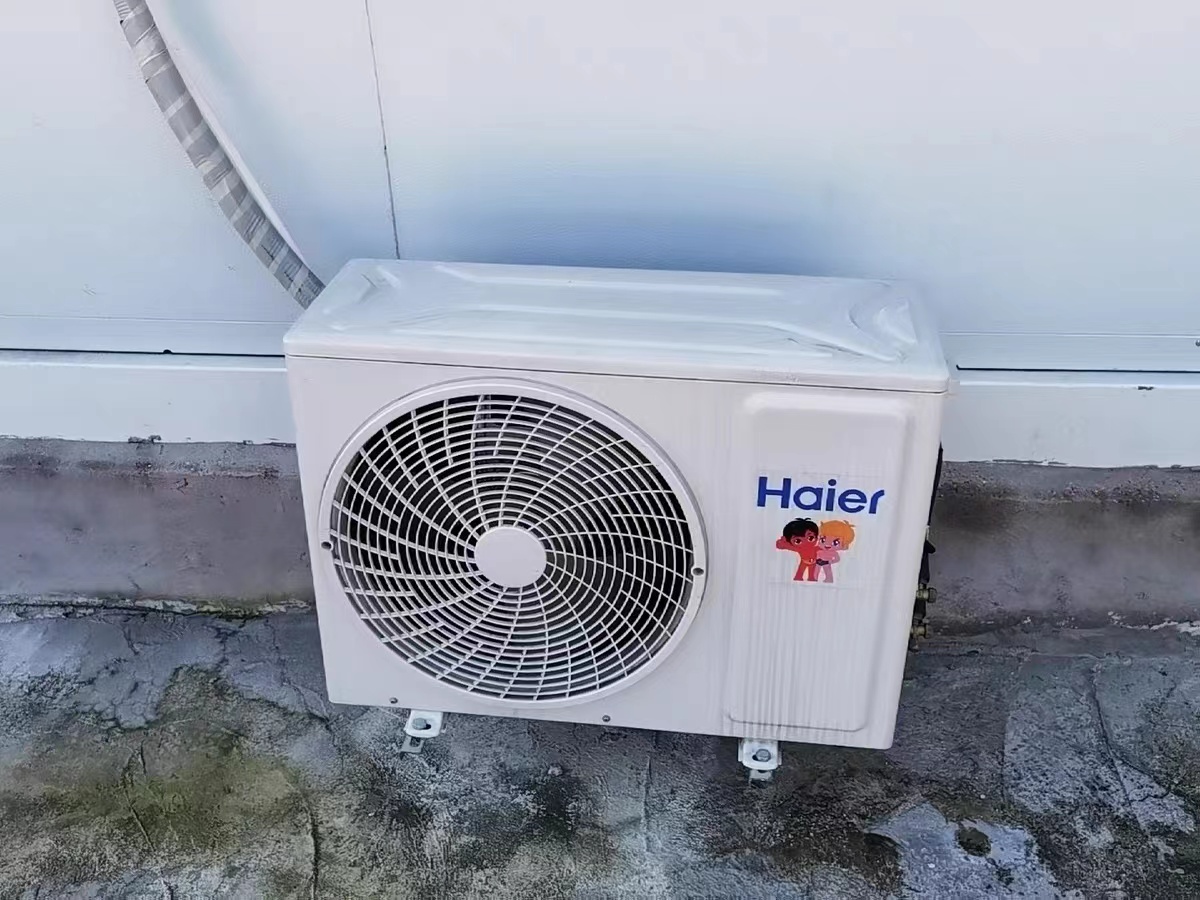 空调一主机两壁挂