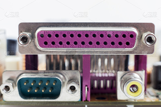 电脑键盘插头怎么联主机