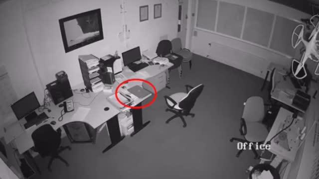 台式电脑主机线爆炸了