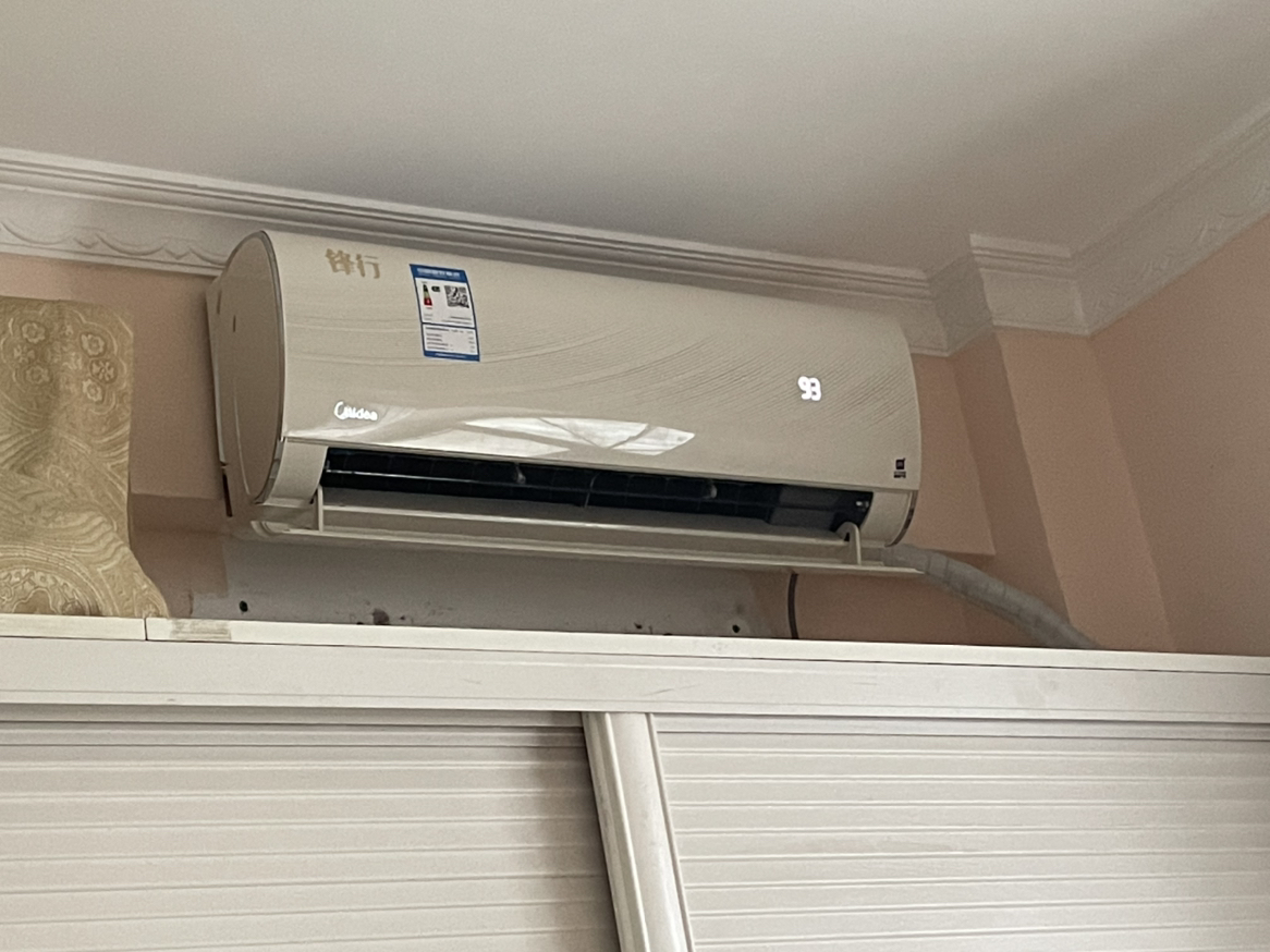 美的变频空调为何主机老响