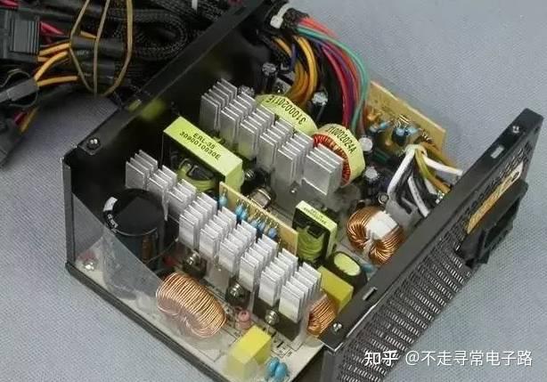 电脑主机里面的电源