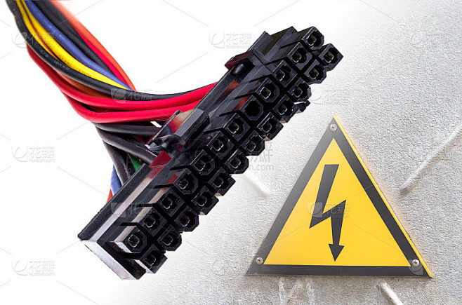 主机电源为什么会多一根线