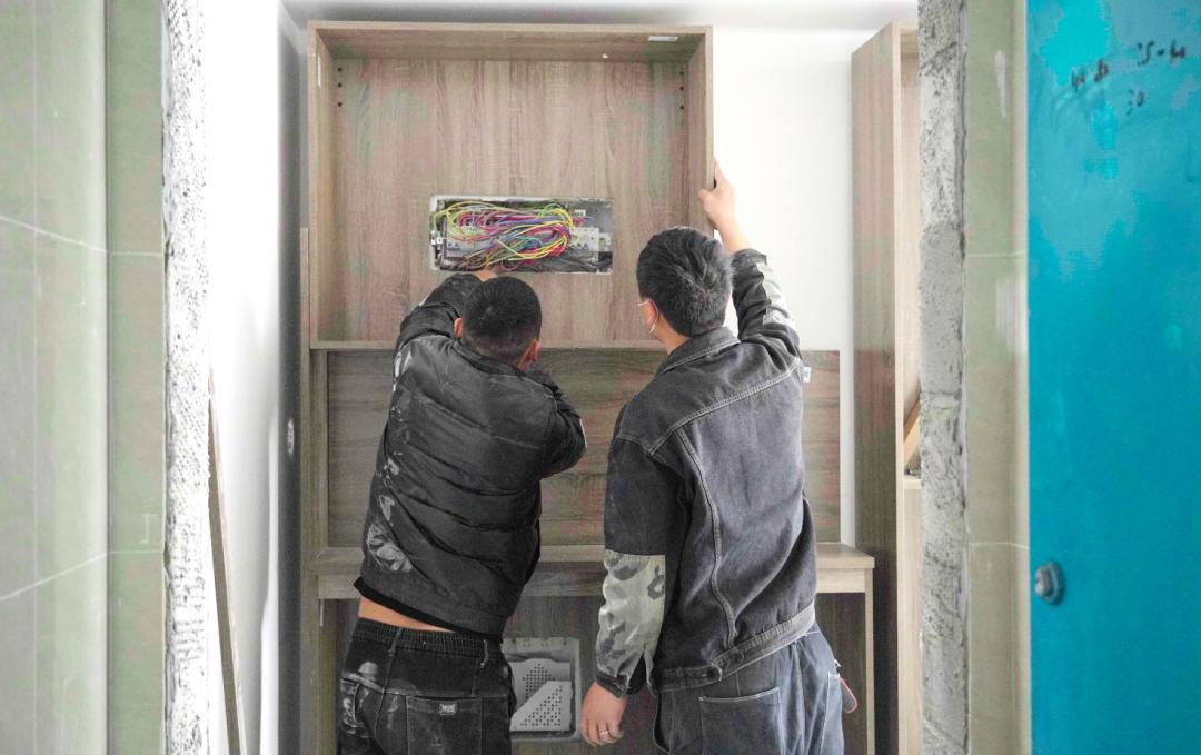 安装主机和连接外设