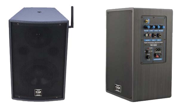 航通主机的话筒和耳机在哪