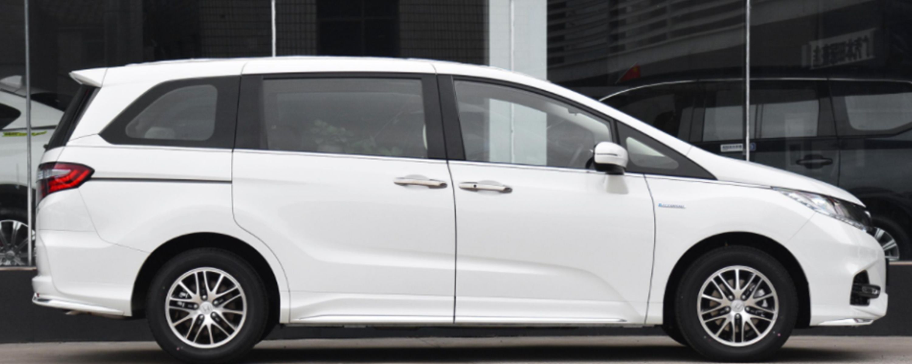 混动奥德赛换冠道主机