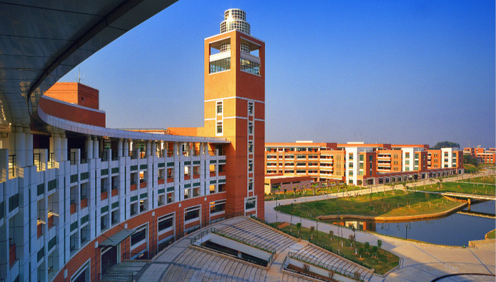 大学宿舍适合安装主机吗