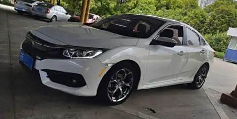 十代思域不换主机换显示屏