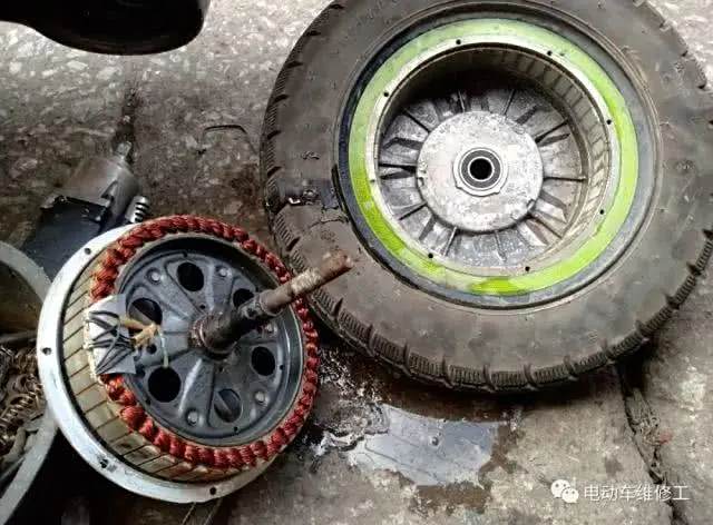 电脑主机被雨淋很久能不能用