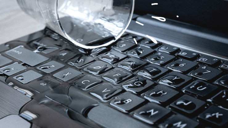 电脑主机进水哪里最容易坏