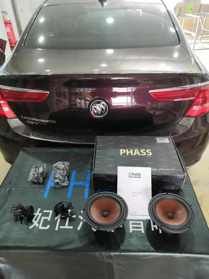 君越音响加装主机