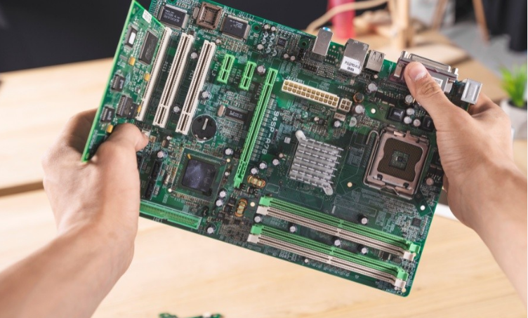 更换主机主板套什么定额