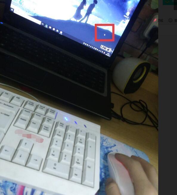 鼠标器连接在计算机的主机