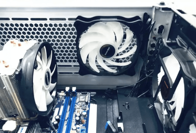 主机机箱横放温度低