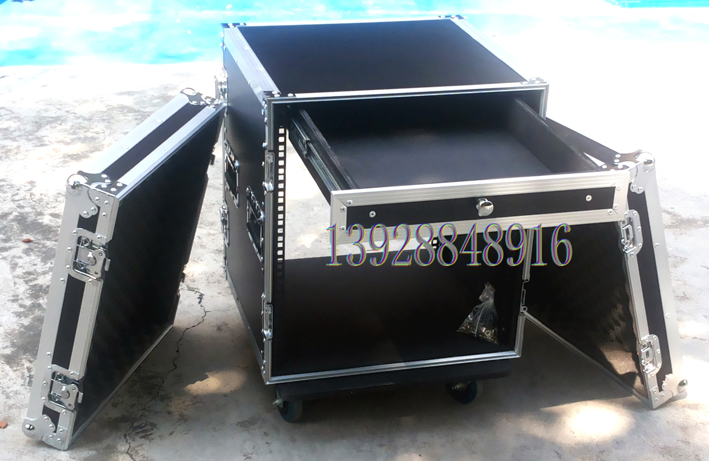 主机机箱抽屉式