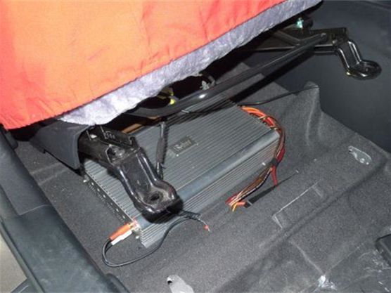 车载低音炮主机接线图