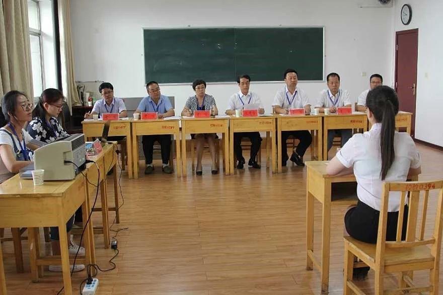考官问主机运行状态