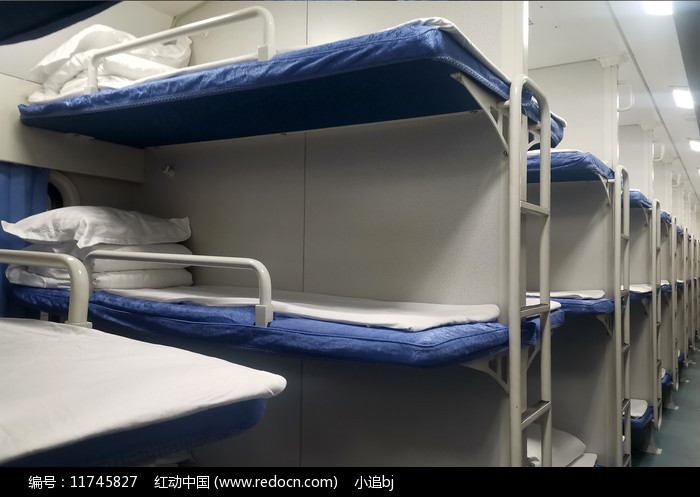 卧铺车带台式电脑主机方便吗