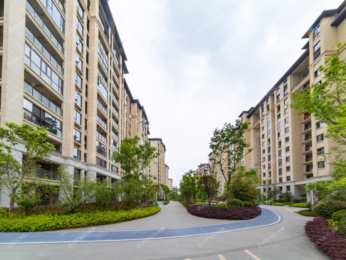 小区用监控主机多少钱