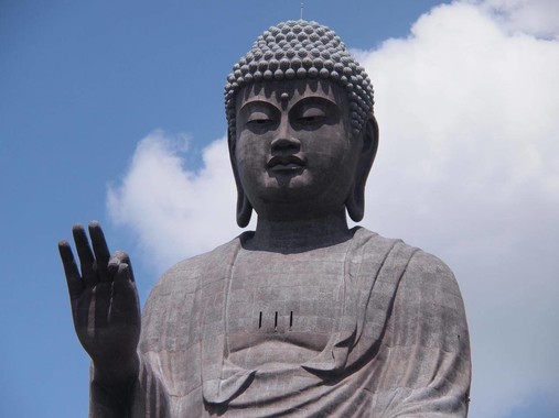 佛像可以挂在电脑主机上面吗